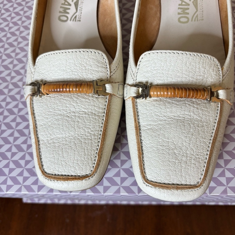 Vintage Ferragamo kitten heel horse bit loafer cream leather 7.5 - Picture 11 of 11